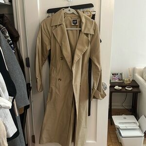 Gap trench coat